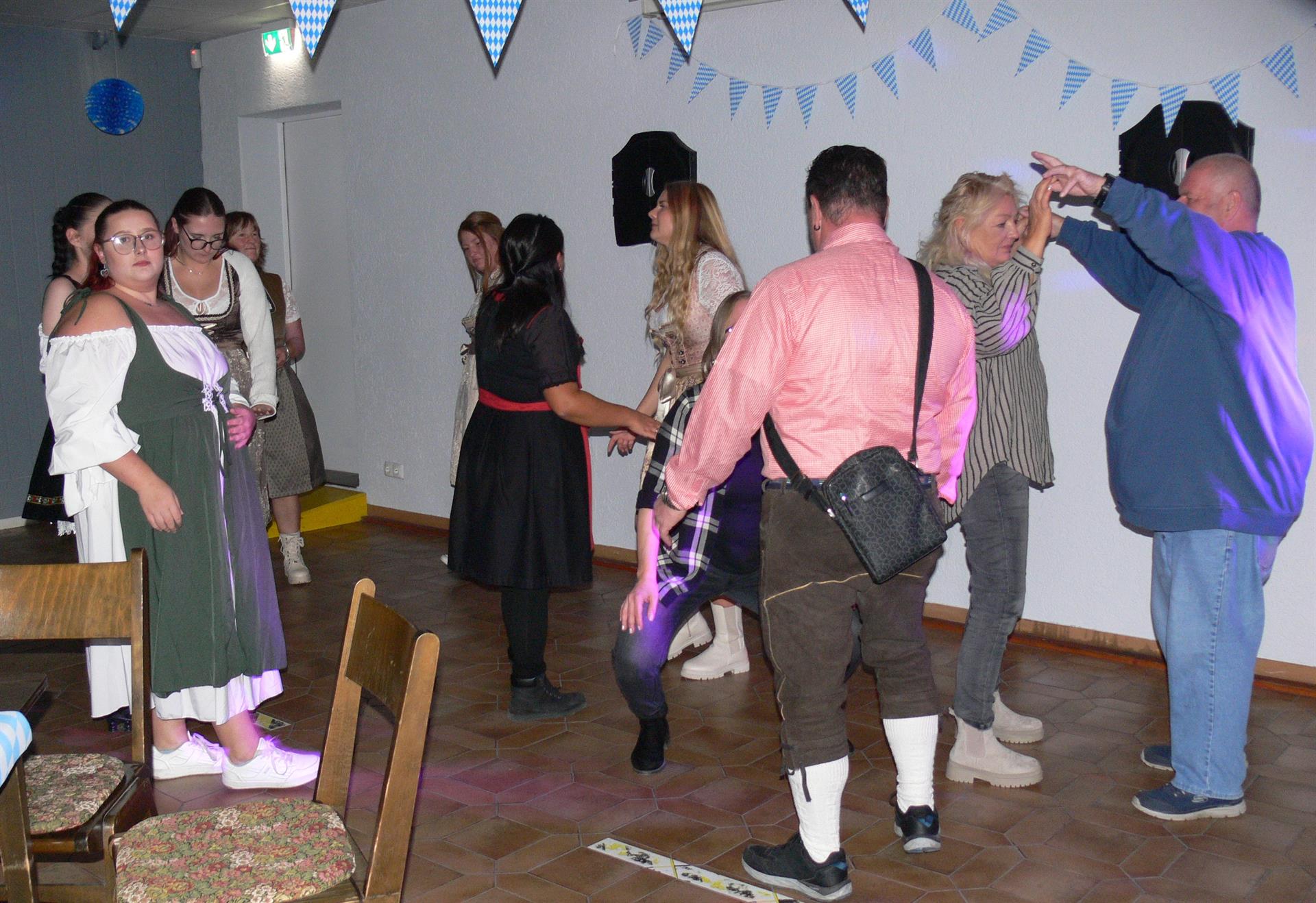 Kgv. „Gartenfreunde Grullbad“ - Oktoberfest mit Schweinshaxen und Knödeln